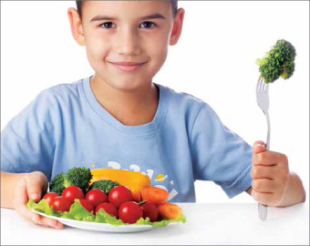 boy-eating-vegetables