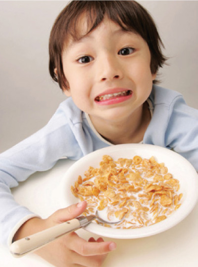 boy-eating-cereals