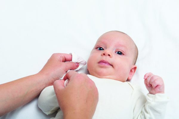 How to Clean Baby's Ears, Eyes & Nose